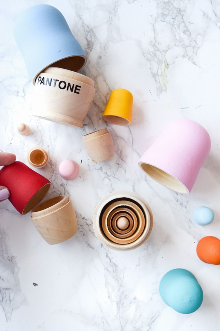 DIY Pantone Nesting Dolls by Sugar & Cloth, an award winning DIY and home de...