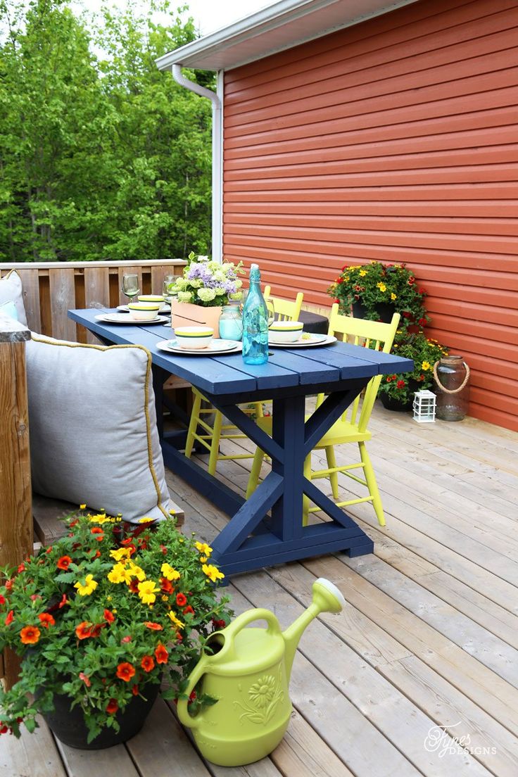 Mini Patio Makeover. DIY table made from Shanty To Chic plans
