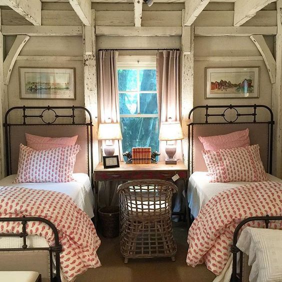 Farmhouse bedroom