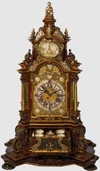 1700-1735 German (Meissen/Augsburg) Cabinet clock at the Victoria and Albert Mus...