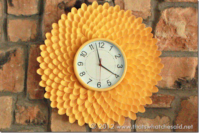 Chrysanthemum spoon clock