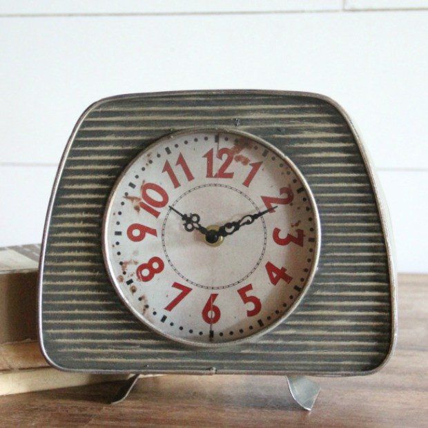 Antiqued Metal Retro Table Clock