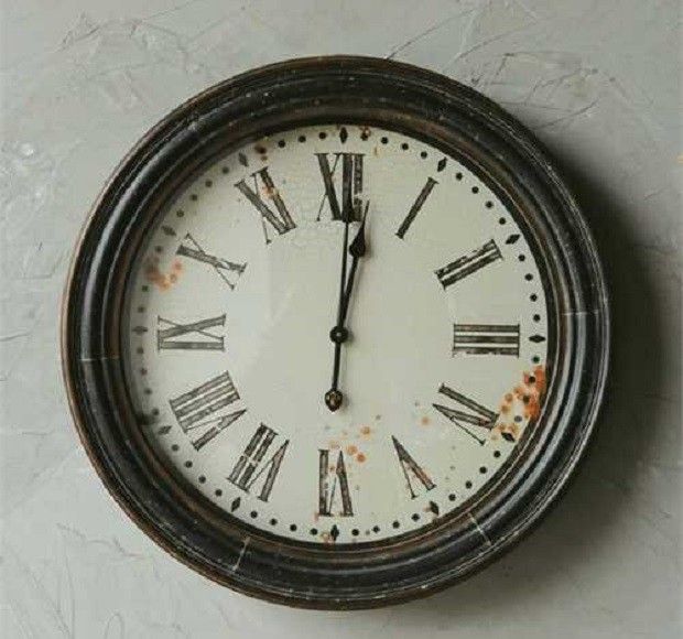 Large Distressed Round Wall Clock...