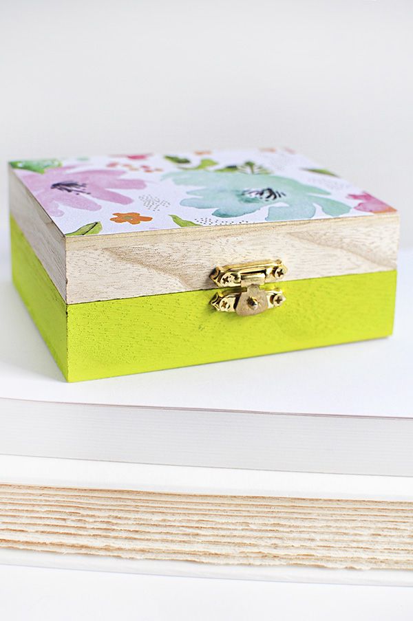 Easy to create DIY Floral Painted Box, Delineate Your Dwelling...