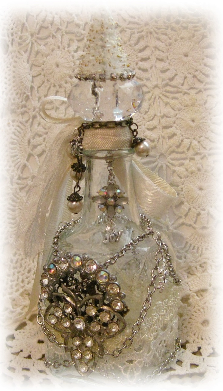 Holiday altered bottle - By Melanie