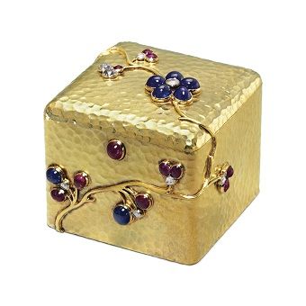 A Jeweled Gold Box  By Fabergé, with the workmaster's mark of August Holmst...