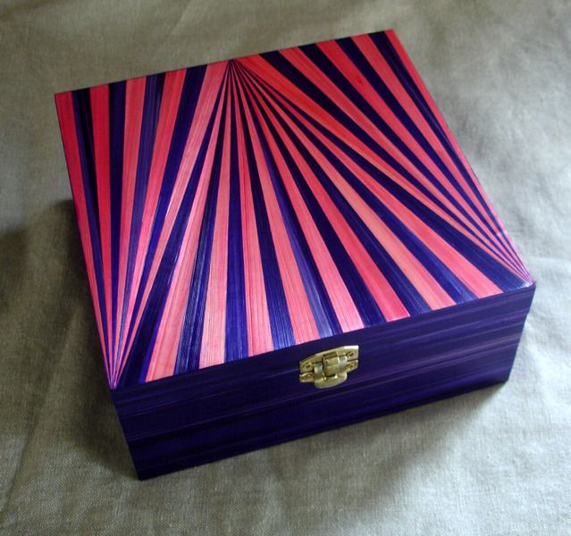 Decorative Boxes: Boîte à thé en marqueterie de paille rayée rose et ...