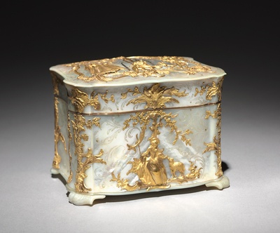 Gold and Mother-of-Pearl Box, c.1765 (gold & mother-of-pearl)