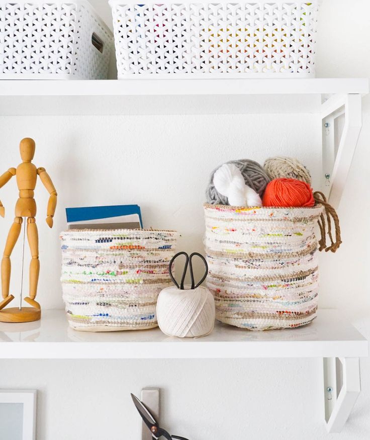 DIY Rag Rug Storage Baskets by Sugar & Cloth, an award winning DIY, home decor, ...
