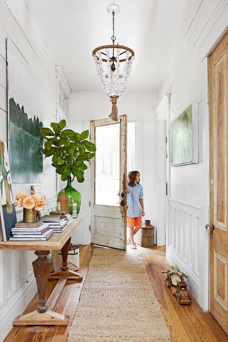 Inside a Mississippi Farmhouse That Fits a Family of 6