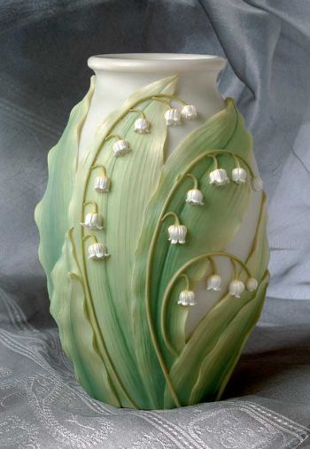 Vases offered by Juhlin Glass Studio