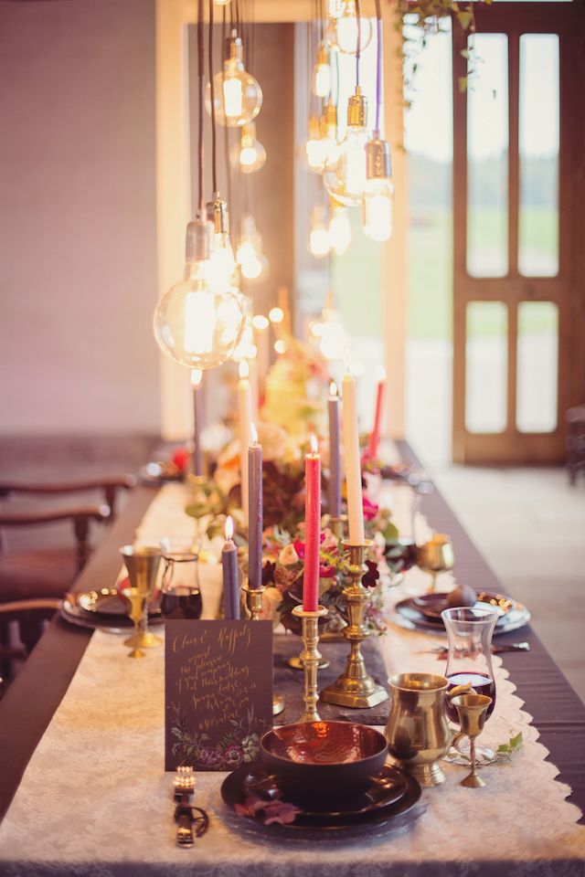 Hanging Edison bulbs above wedding reception table | Tiree Dawson Photography
