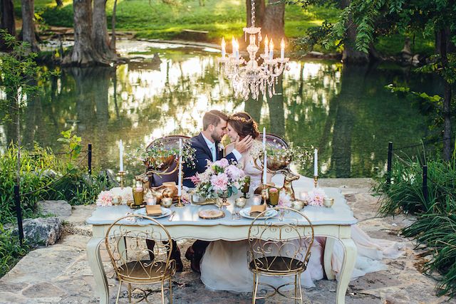 Outdoor chandelier wedding reception | Christina Carroll Photography