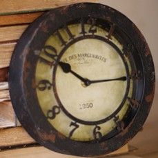 Iron Table Clock    $22.00 @ www.antiquefarmho...
