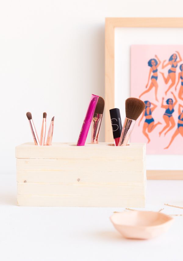 DIY (Reversible) Wood Makeup Organizer