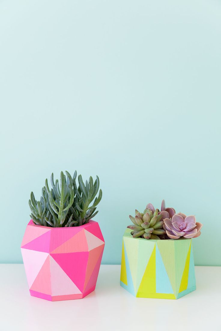 DIY-painted-geo-pots,-an-easy-DIY-that-is-colorful-and-fun