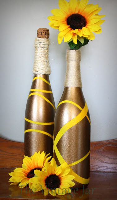 AWESOME WINE BOTTLE UPCYCLES FOR THE FALL. (Like this concept but maybe differen...