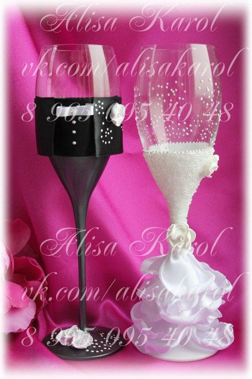 Wedding champagne flutes wedding glasses mr and mrs by AlisaKarol