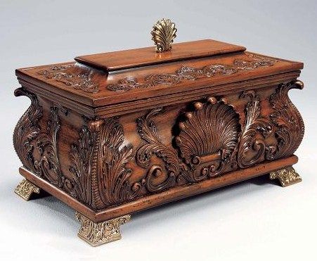 Finely Carved Mahogany Hardwood - 17 Inch Shell Motif - Table Top Covered Box