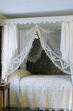 I've never cared for canopy beds, but this lace has my attention. If it had ...