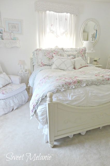 ~Sweet Melanie~: My Perspective on a Beach Cottage Bedroom