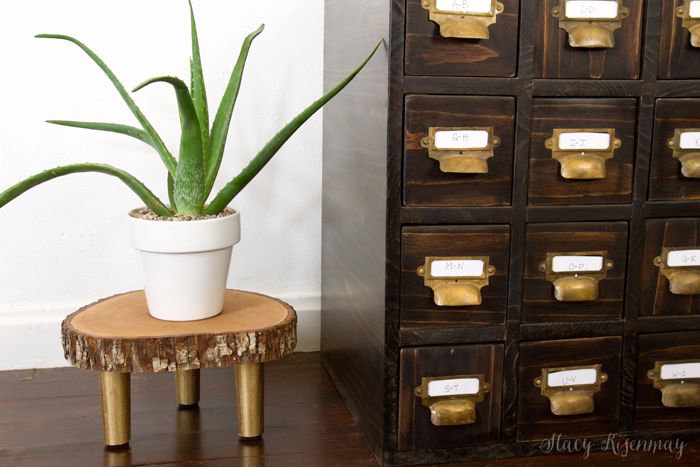 Wood Slice Plant Stand | Not JUST A Housewife...