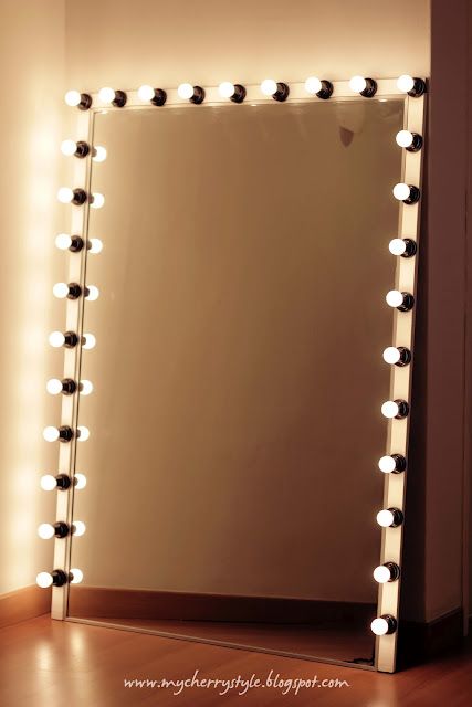 DIY Hollywood-style mirror with lights! Tutorial from scratch. for real....