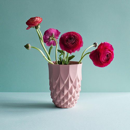 Porcelain Vase by Lenneke Wispelwey
