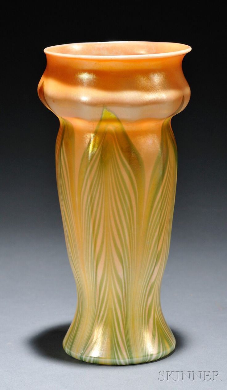 Tiffany Favrile Decorated Vase Art glass New York, early 20th century Wide mouth...