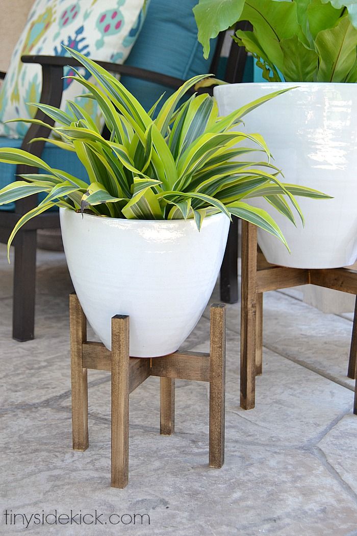 diy wooden plant stands