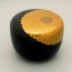 Japanese lacquer tea caddy