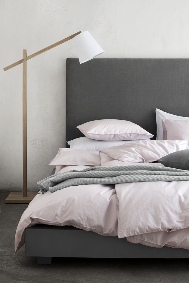 Check out our selection of high-quality essentials in soft materials. | H&M Home