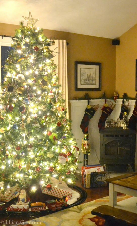 A lovely Christmas home tour sharing all the nooks and crannies of decorations f...
