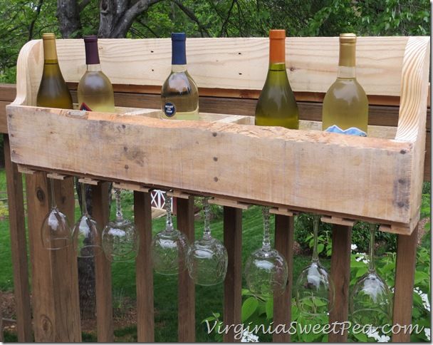Pallet Wine Rack.. great for outdoor entertaining