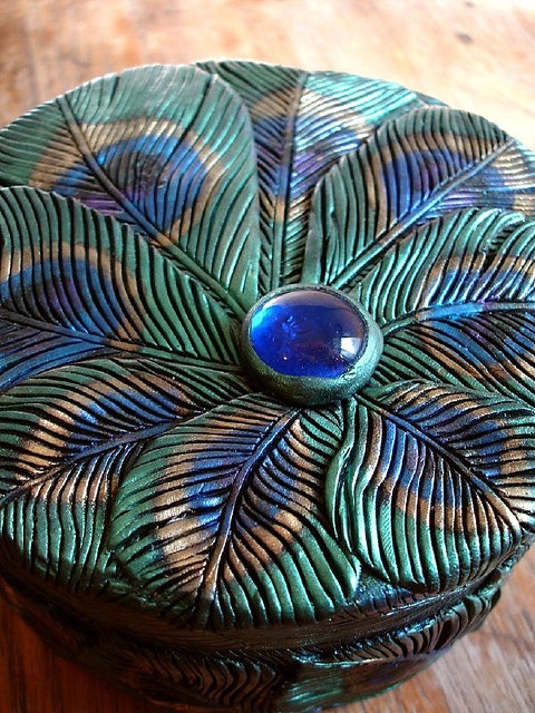 Gorgeous peacock box by Maevin Wren, made on a wooden box base. Fantastic!