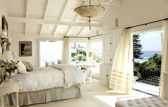 Dreamy, airy bedroom