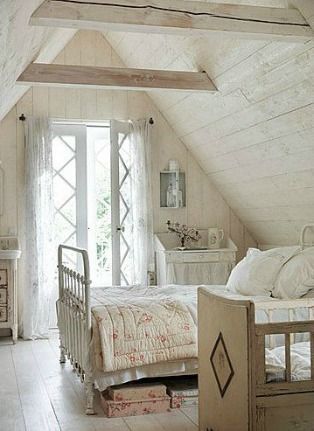 Farmhouse Living - pretty cottage style bedroom - via Old World Living Blog