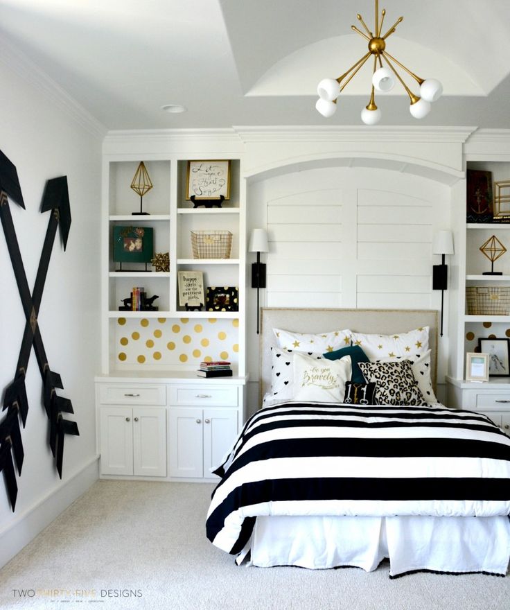 Pottery Barn Teen Girl Bedroom with Wooden Wall Arrows by Two Thirty~Five Design...