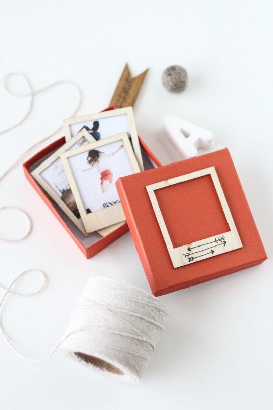 DIY valentine wooden polaroids - The Best DIY Projects of 2014
