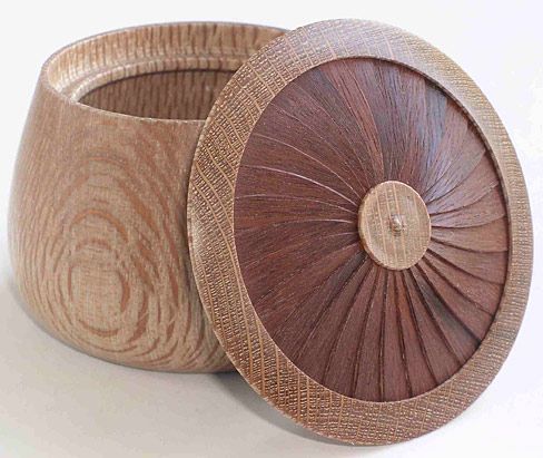 new zealand woodturnings | Lidded Box Rewarewa (NZ Honeysuckle) plus Jarrah lid ...