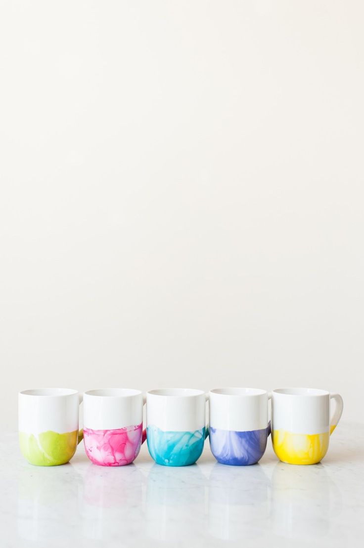 DIY Marble Dipped Mugs by Cyd Converse | The Sweetest Occasion