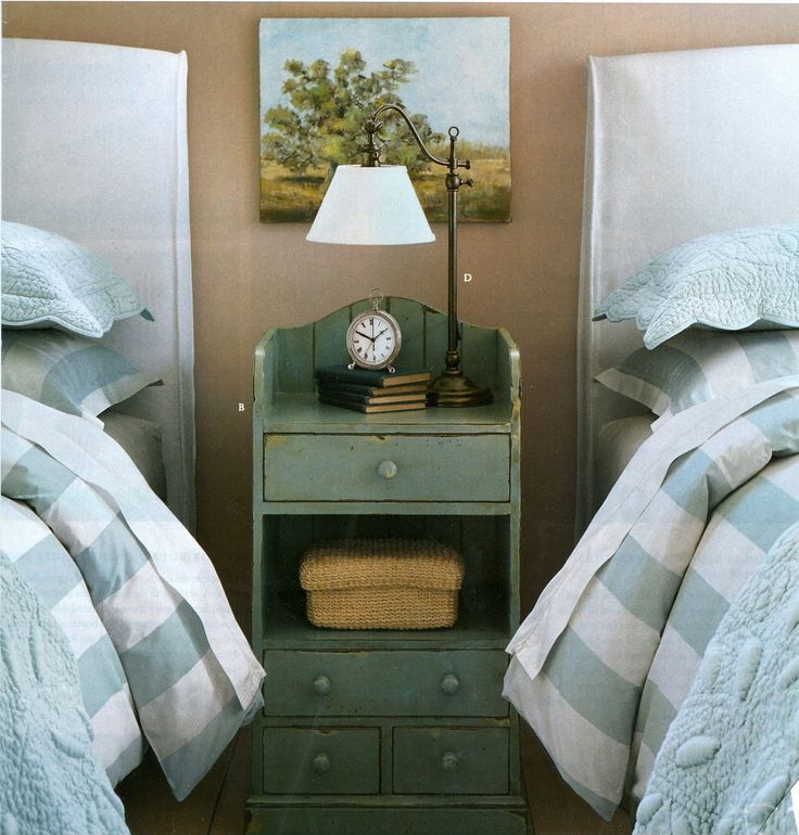 Simply pretty guest room