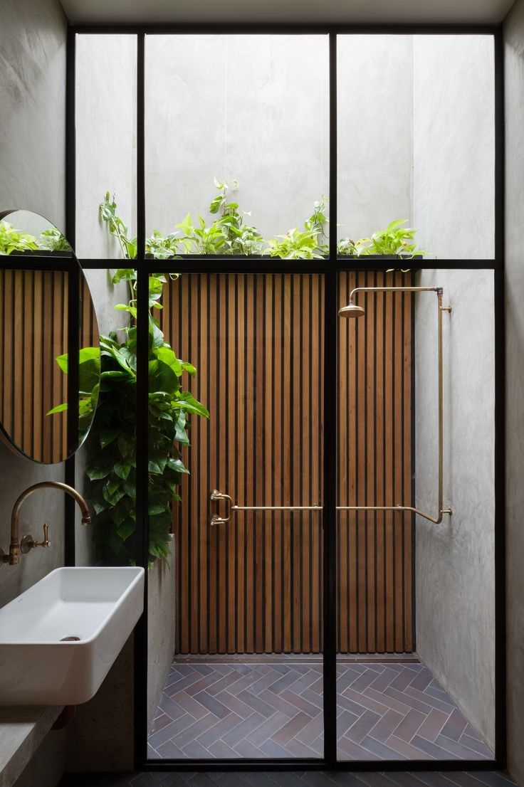 Breathe Architecture design bathroom opening to the sky
