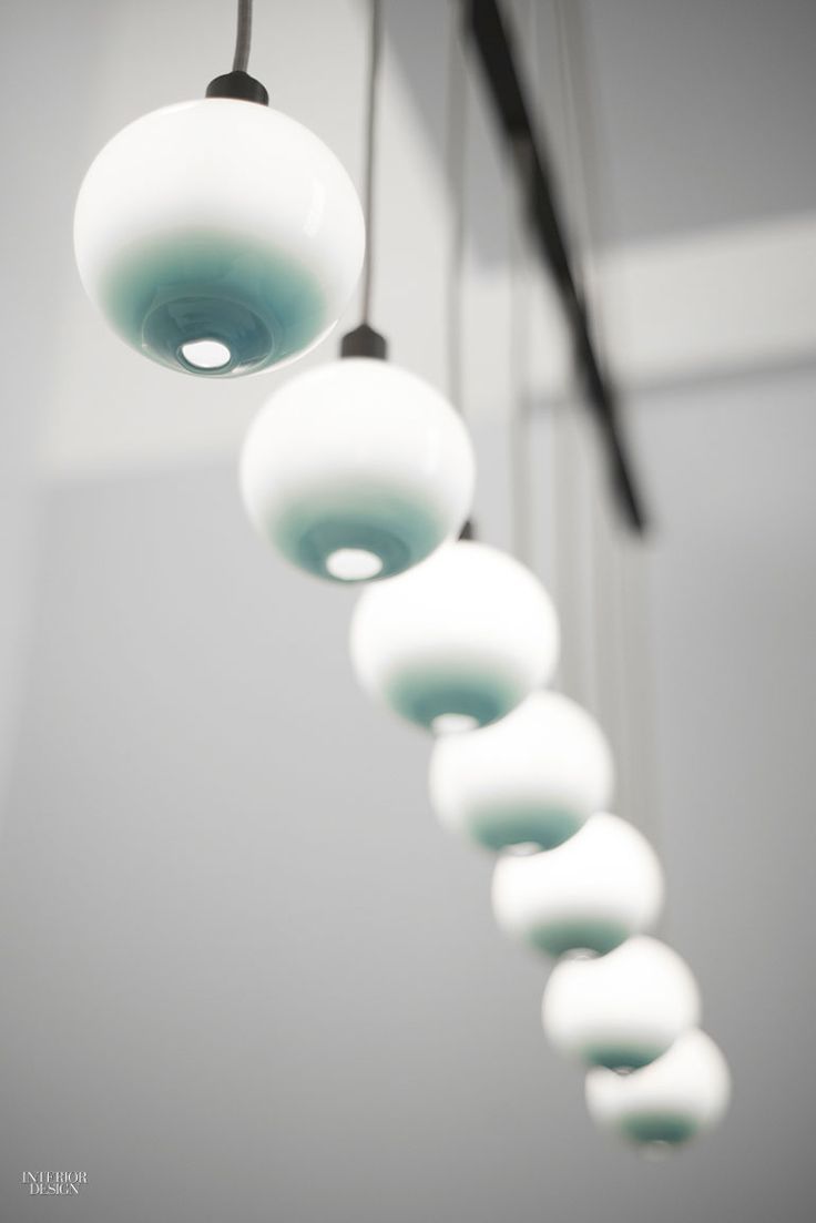 Round Lamps Spin Into the Spotlight