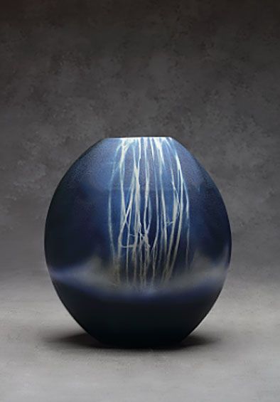 Kazuhide-Uchida-dark-blue-vase