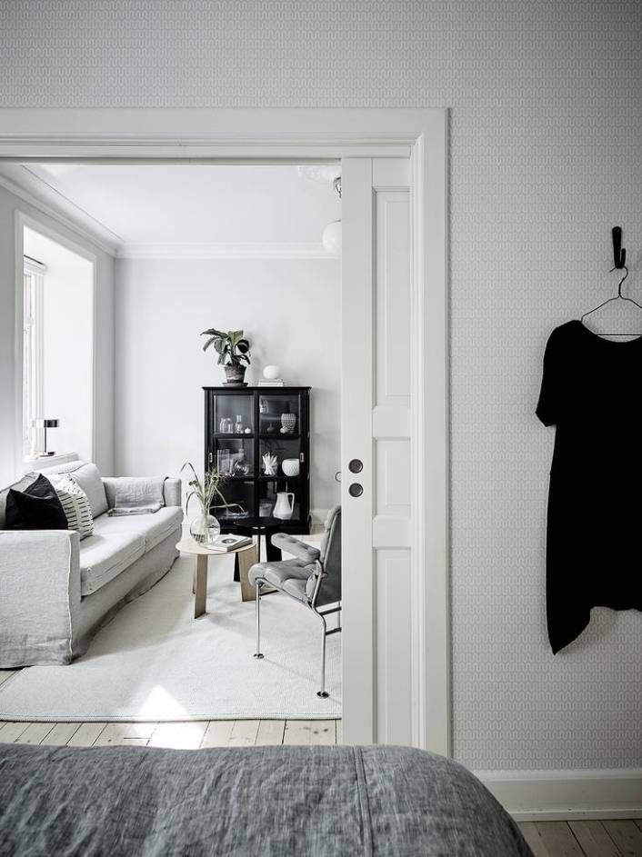 Neutral home with black accents - via Coco Lapine Design blog