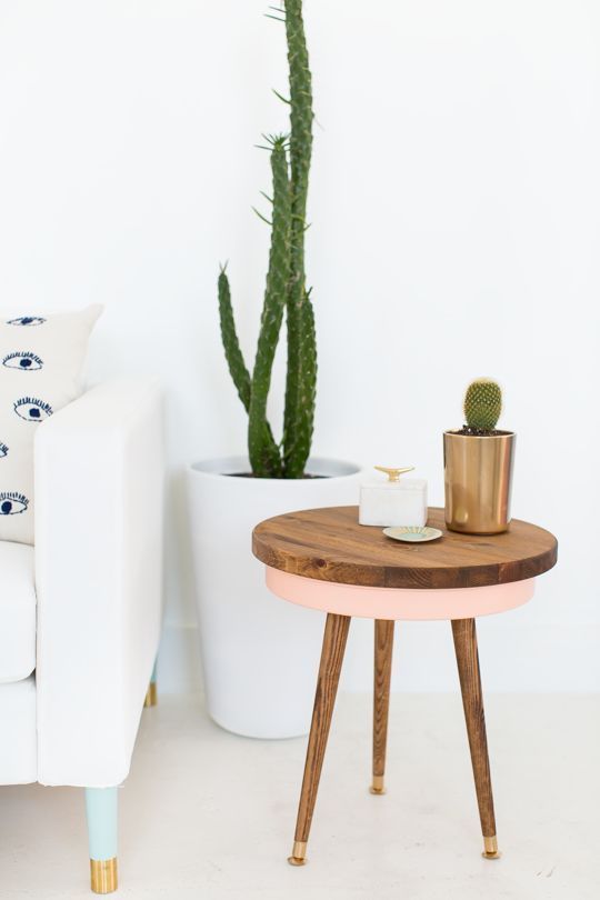 A colorful and budget friendly DIY mid century side tables This baby is easy to ...