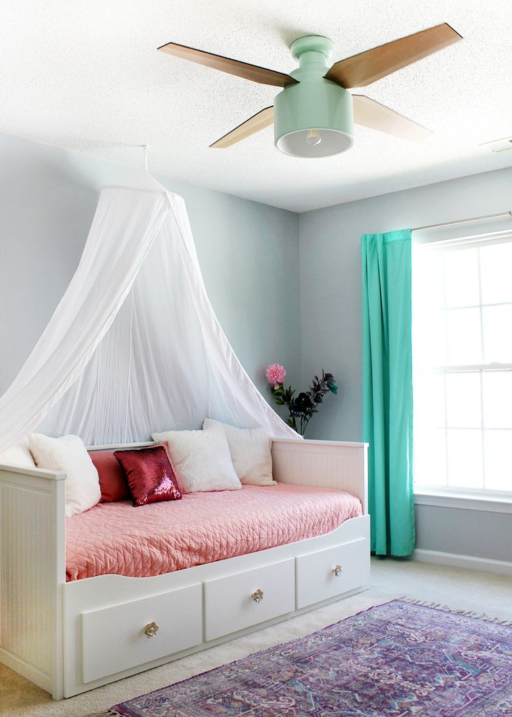 A Colorful Tween Girl’s Bedroom Makeover