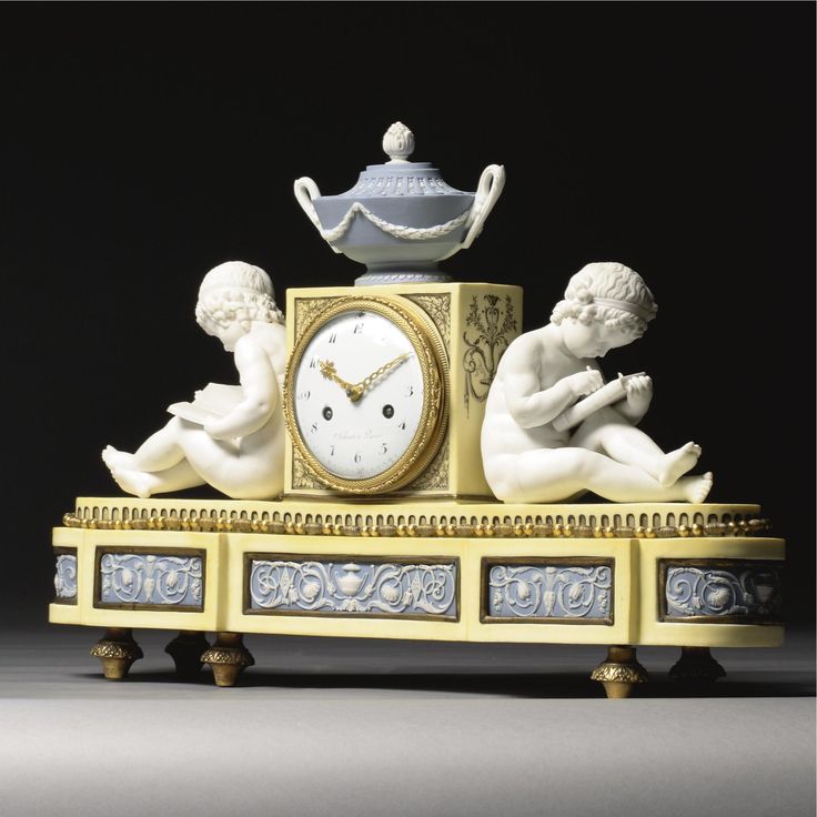 c1800 A Directoire Paris porcelain Mantel clock circa 1800, Guerhard & Dihl 15,0...