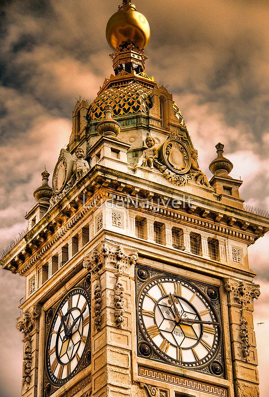 Brighton Clock Tower by LudaNayvelt